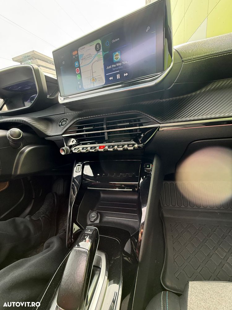 Peugeot 2008 GT+ - 21