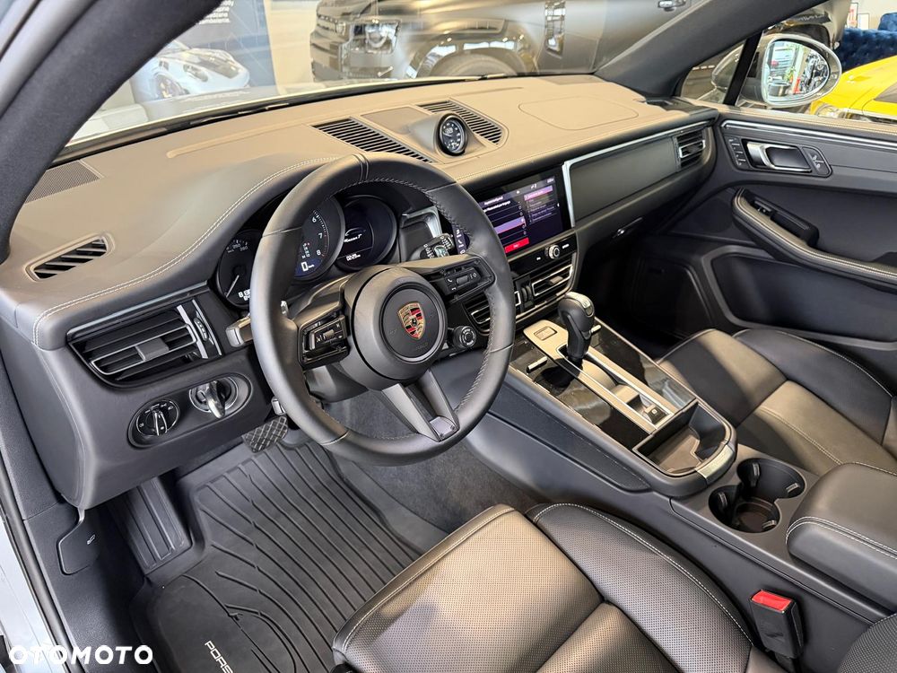 Porsche Macan T PDK - 12