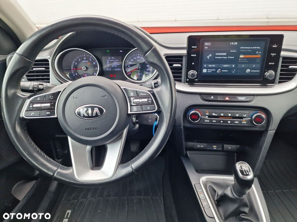 Kia Ceed 1.0 T-GDI M - 10