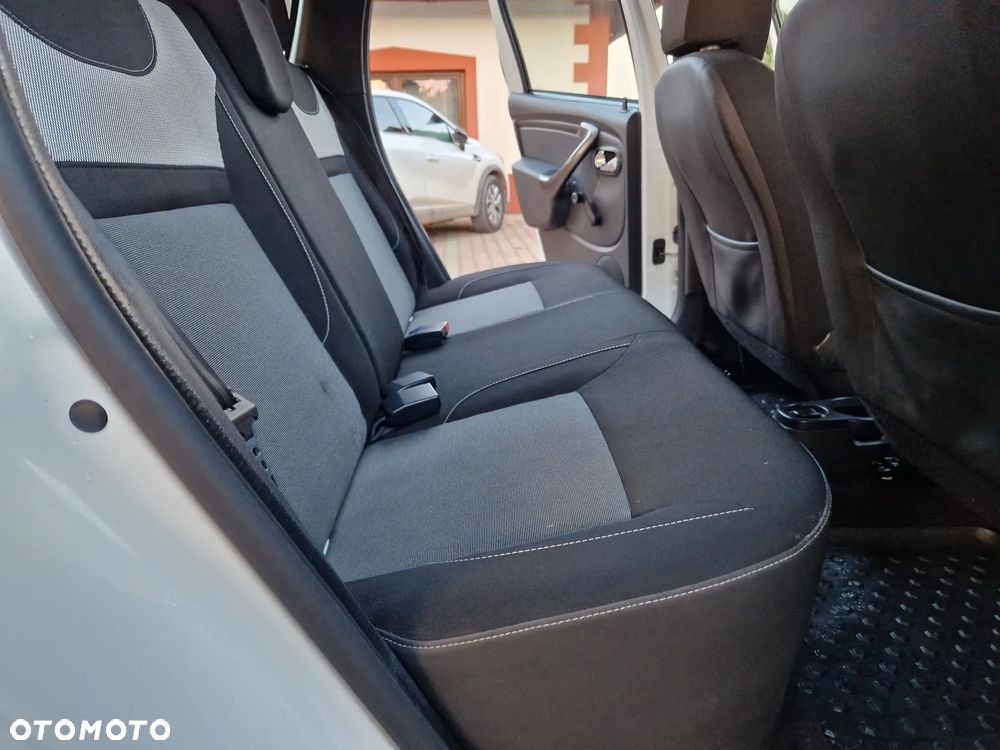 Dacia Duster 1.6 SCe Laureate 4x4 S&S - 12