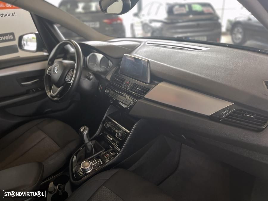 BMW 216 Active Tourer d Corporate Edition Business Edition - 27