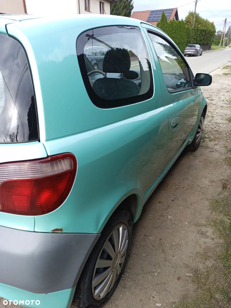 Toyota Yaris 1.0 Base - 6