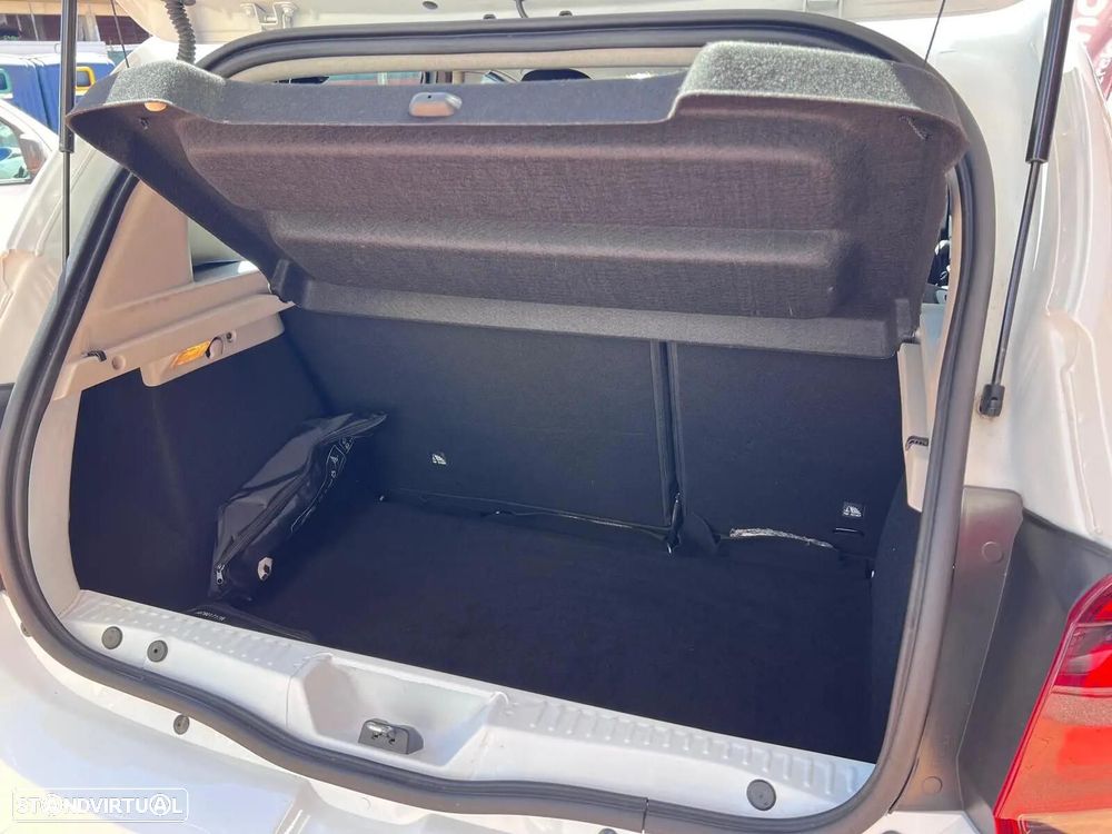 Dacia Sandero - 12