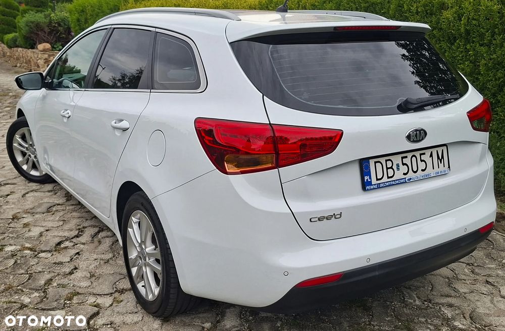 Kia Ceed 1.6 GDI Edition 7 - 4