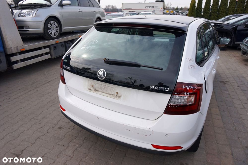 KLAPA BAGAŻNIKA TYLNA RAPID NH3 HB LF9E  BIAŁY SKODA 2012-2019 - 3