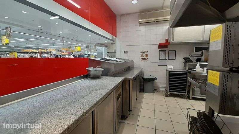 Pizzaria em funcionamento | Trespasse | Intermarché Canedo - Grande imagem: 5/12