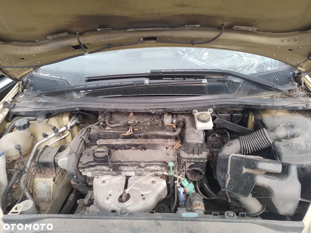 CITROEN C4 04-10 1.4 RADIO (KBC) - 13