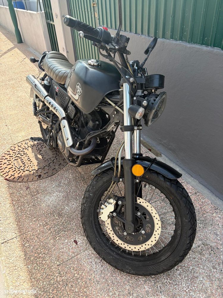 UM Scrambler - 1
