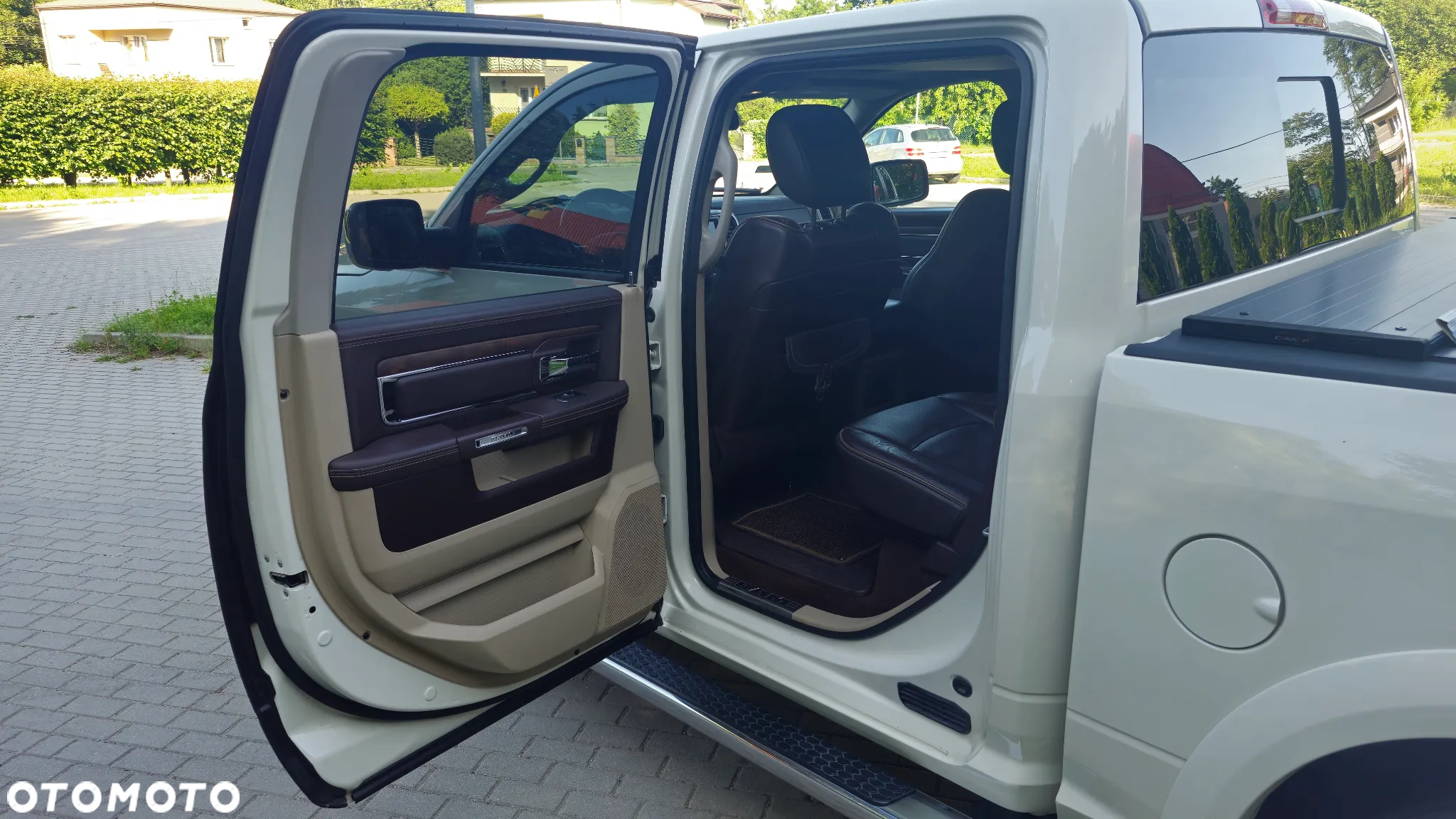 Dodge RAM 1500 5.7 4x4 - 14