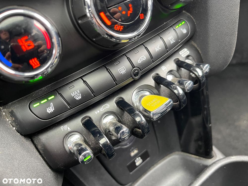 MINI Cooper SE Trim M - 14