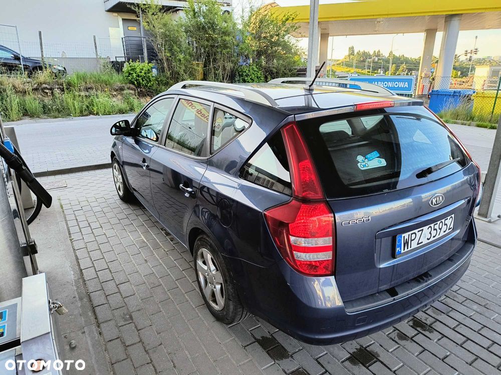 Kia Ceed - 3