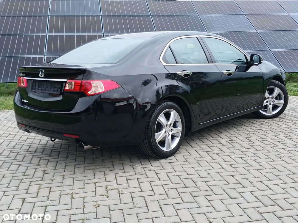 Honda Accord 2.0 Executive - 12