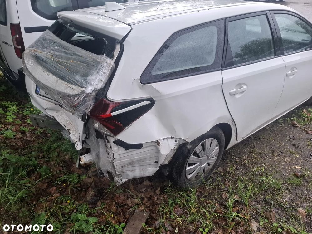 Toyota Auris 1.4 D-4D Active - 7