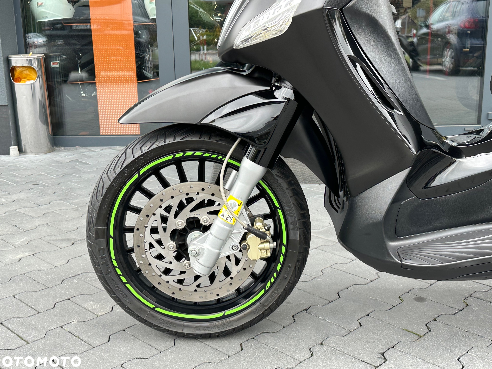 Piaggio Beverly - 27