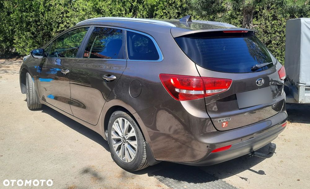 Kia Ceed 1.6 GDI L - 4
