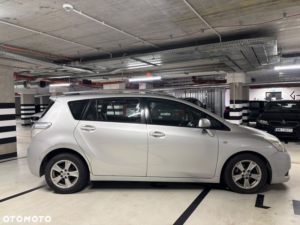 Toyota Corolla Verso 2.2 D-4D Premium 7os - 11