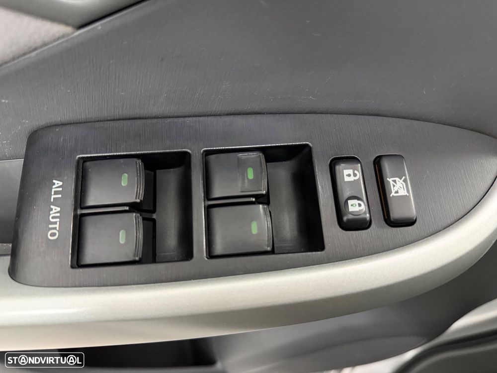 Toyota Prius 1.8 Premium - 22