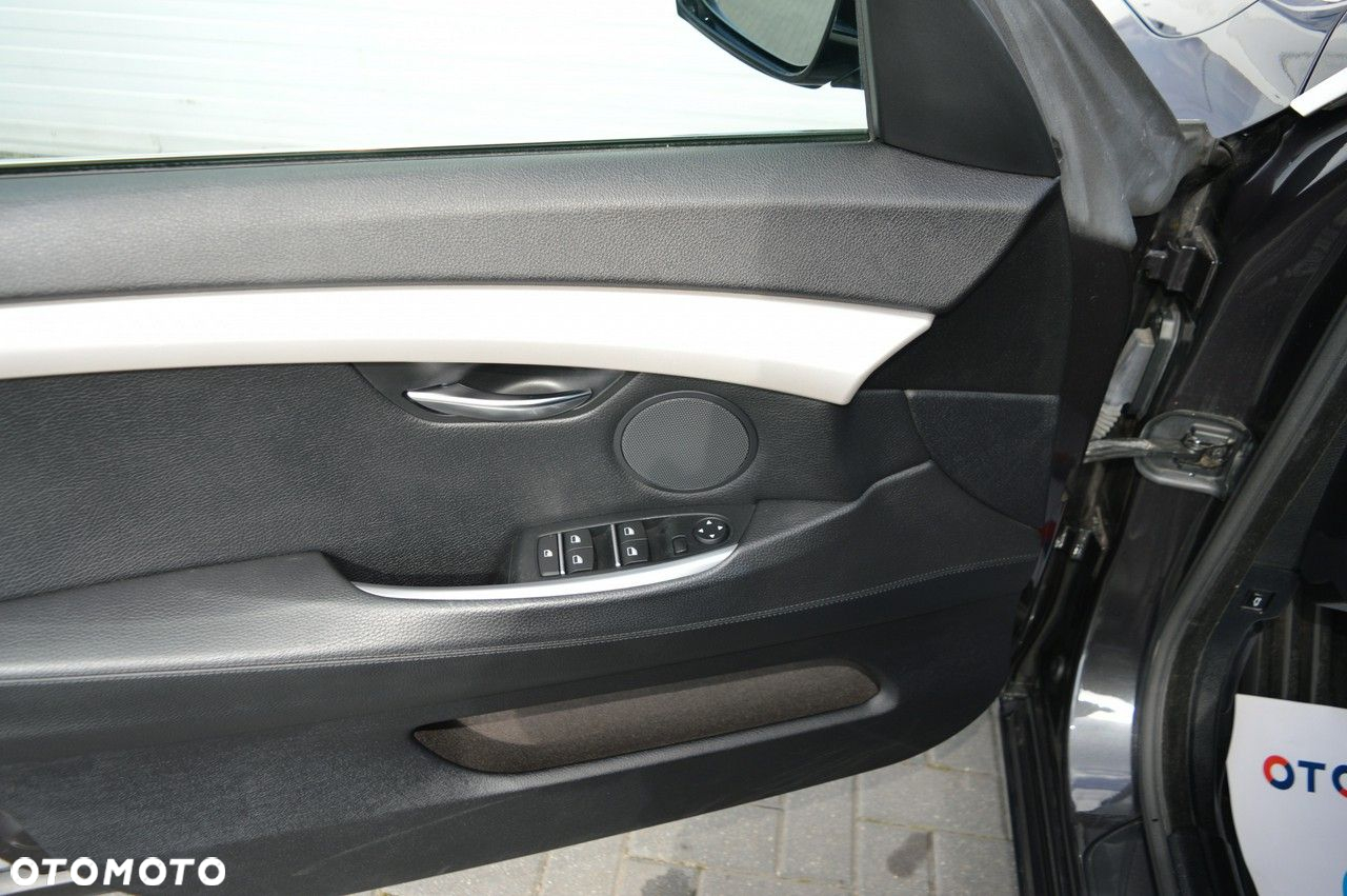 BMW 5GT - 35