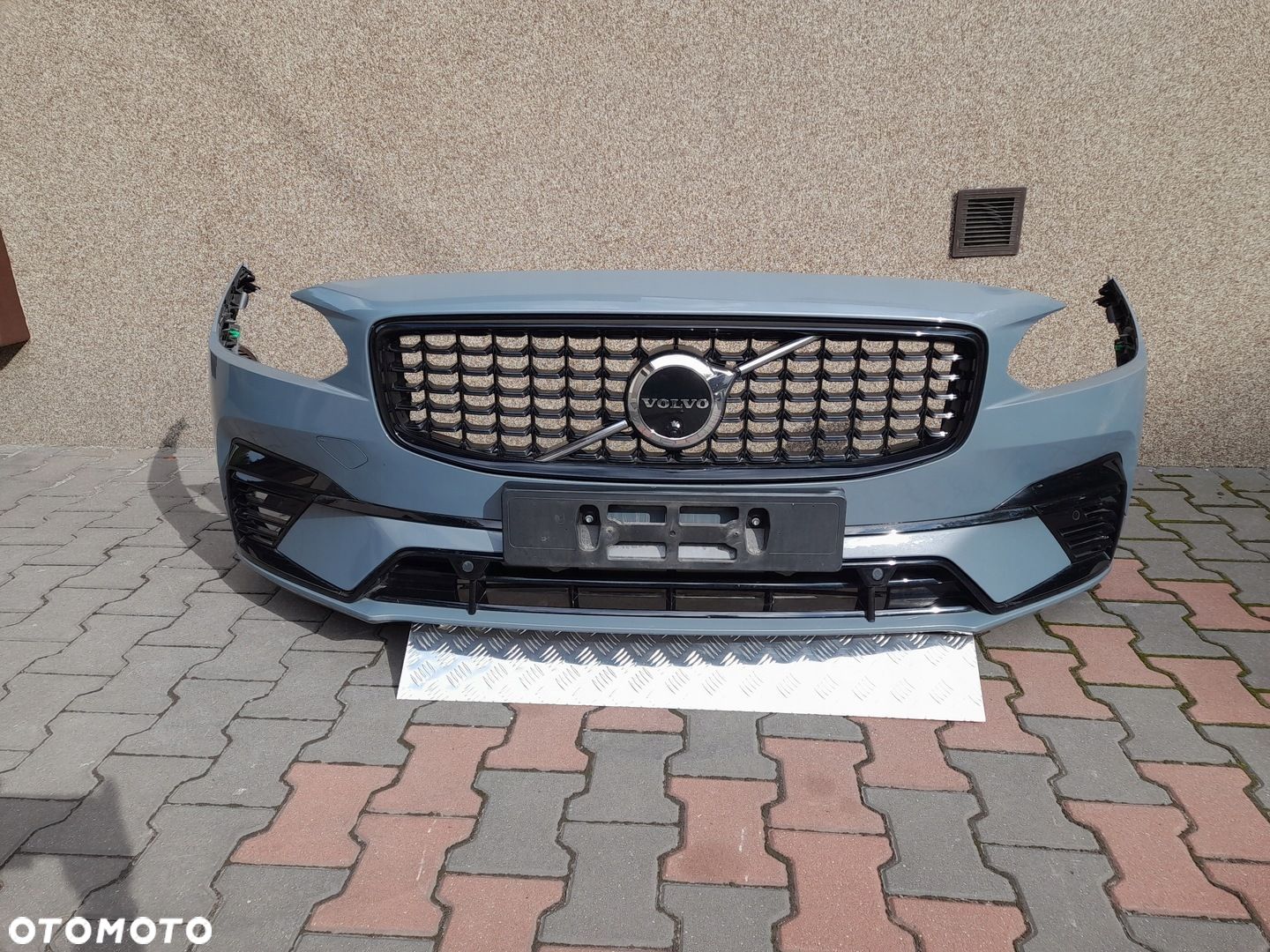 ZDERZAK PRZÓD VOLVO S90 V90 R DESIGN KAMERA RADAR 6 PDC KOLOR 728 ,2021R - 1