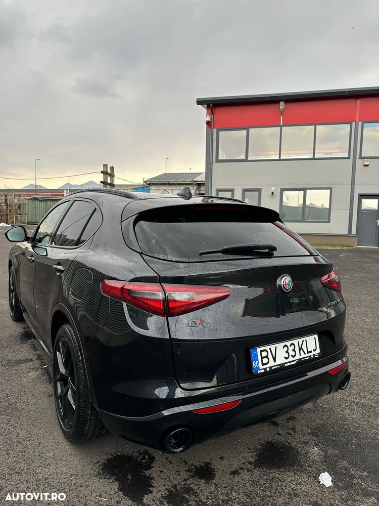 Alfa Romeo Stelvio 2.0 Turbo AWD AT8 Veloce - 5