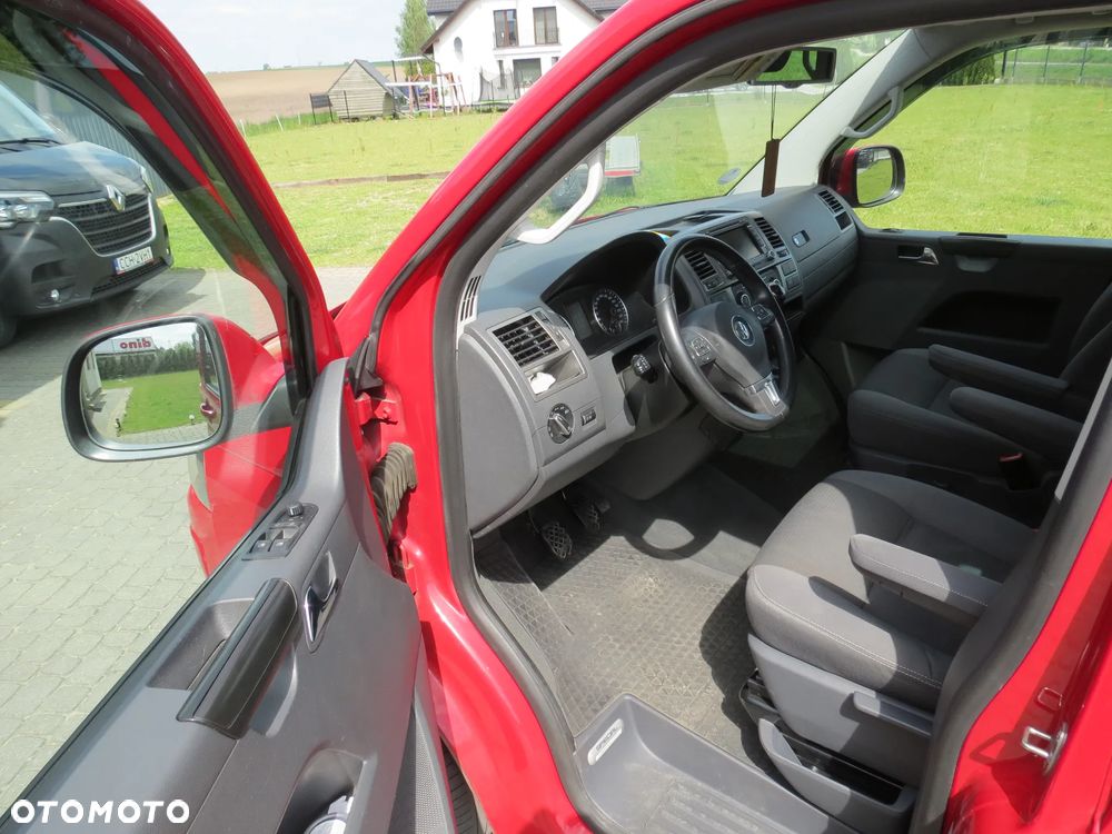 Volkswagen Multivan - 16