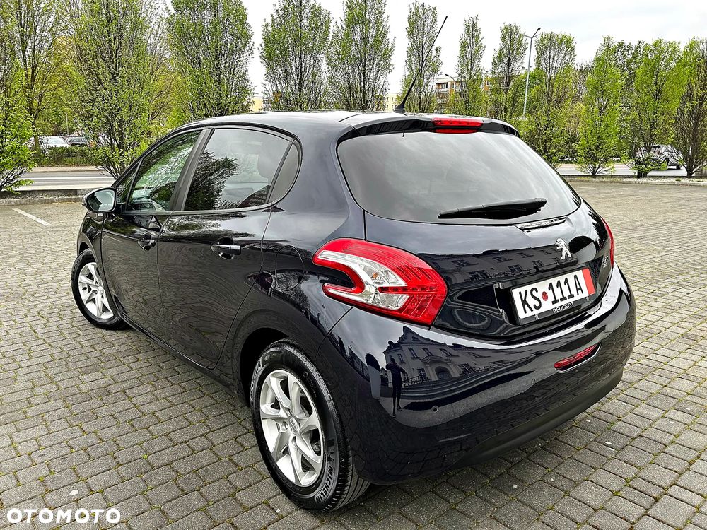 Peugeot 208 e-HDi 92 Stop&Start Style - 4