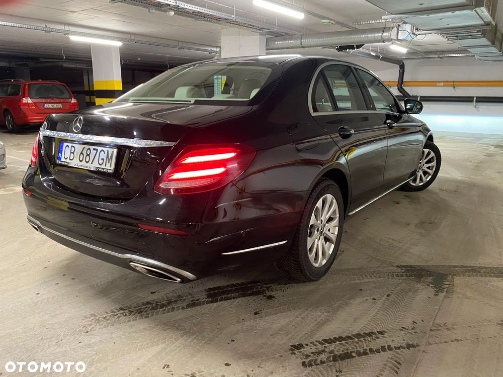 Mercedes-Benz Klasa E 200 4-Matic 9G-TRONIC - 13