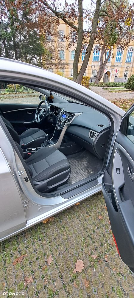 Hyundai i30 1.4 CRDi Classic + - 23