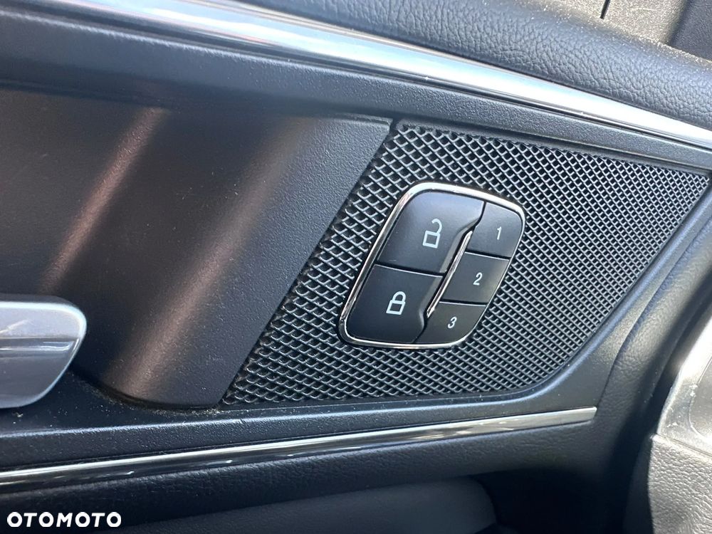 Ford S-Max 2.0 TDCi Titanium PowerShift - 24