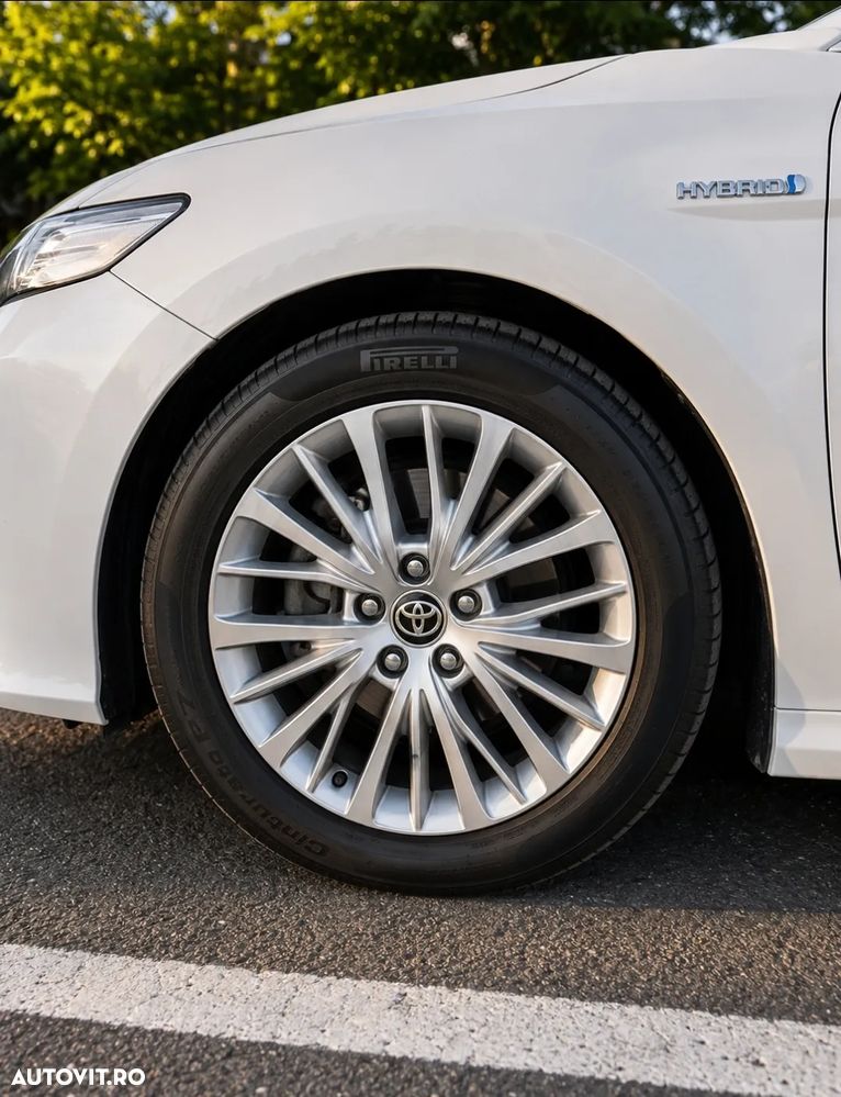 Toyota Camry Executive - 5