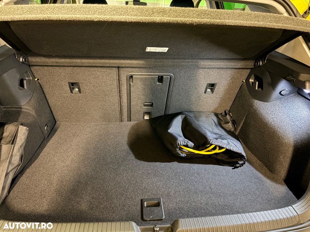 Volkswagen Golf - 18