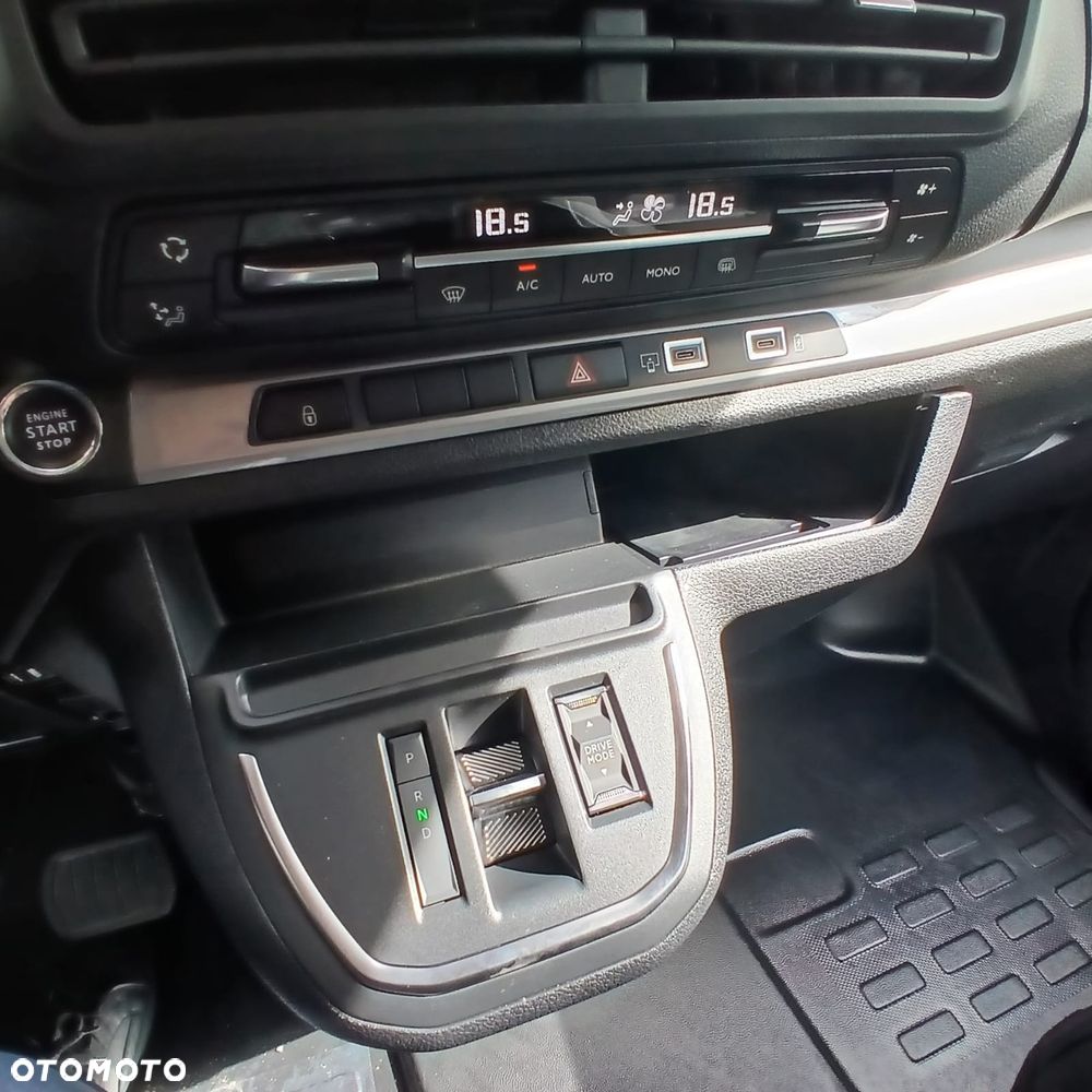 Opel Vivaro - 18