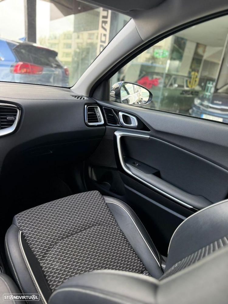 Kia XCeed 1.6 GDi PHEV Tech - 21