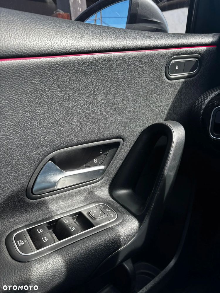 Mercedes-Benz Klasa A 180 d 7G-DCT - 11