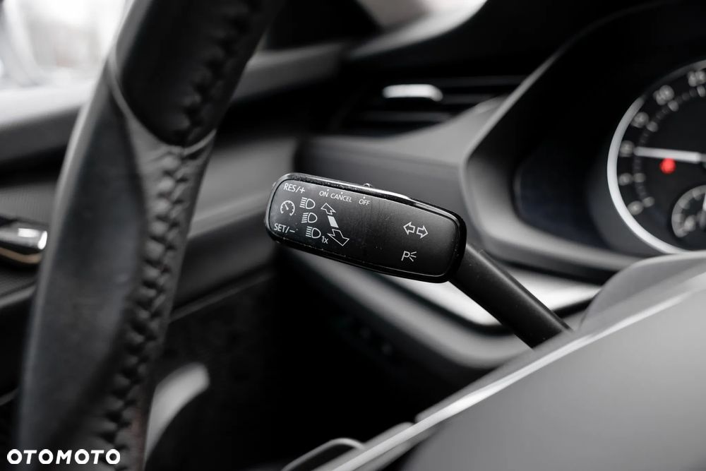 Skoda Octavia 2.0 TDI SCR Ambition DSG - 20