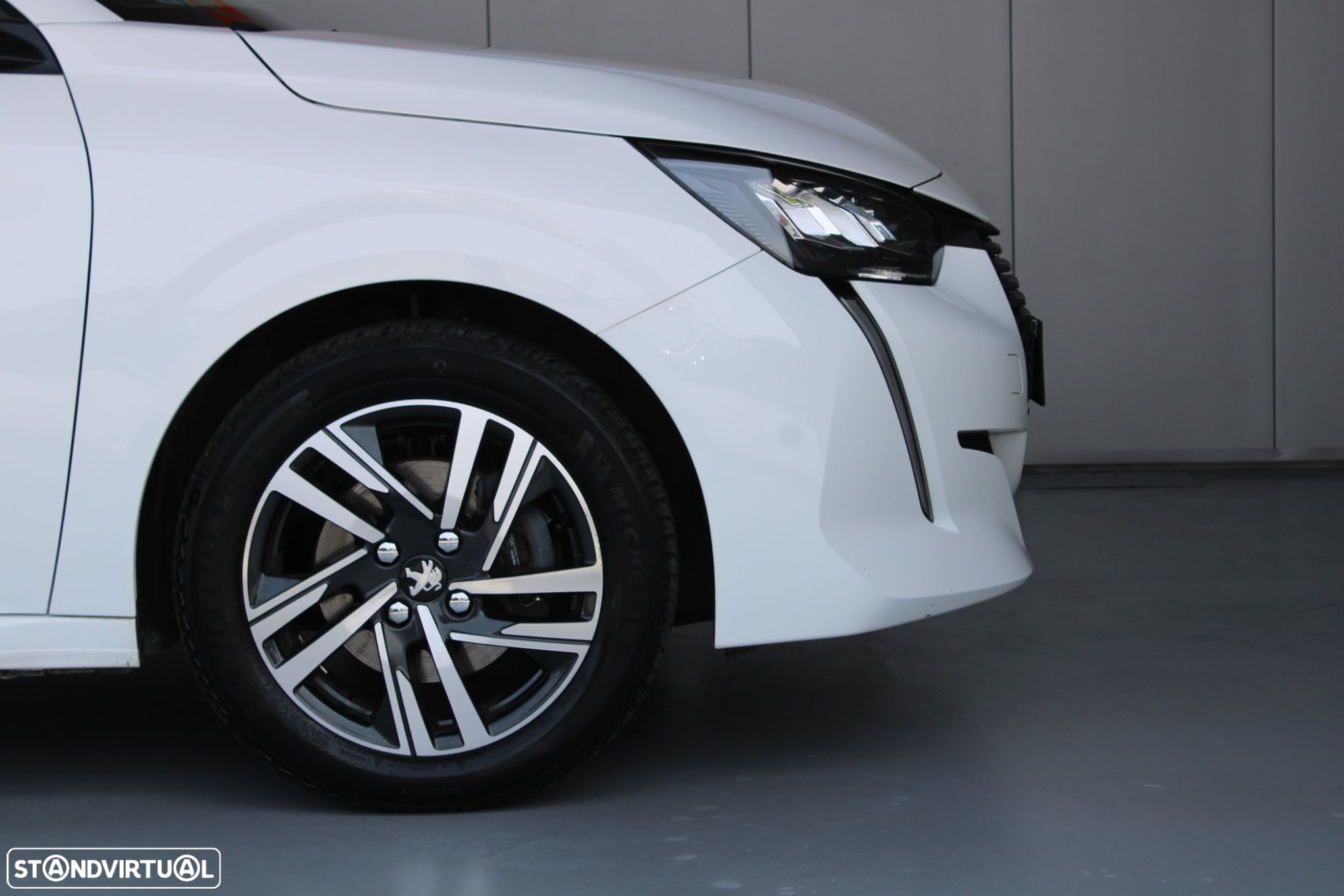 Peugeot 208 1.2 PureTech Allure EAT8 - 25