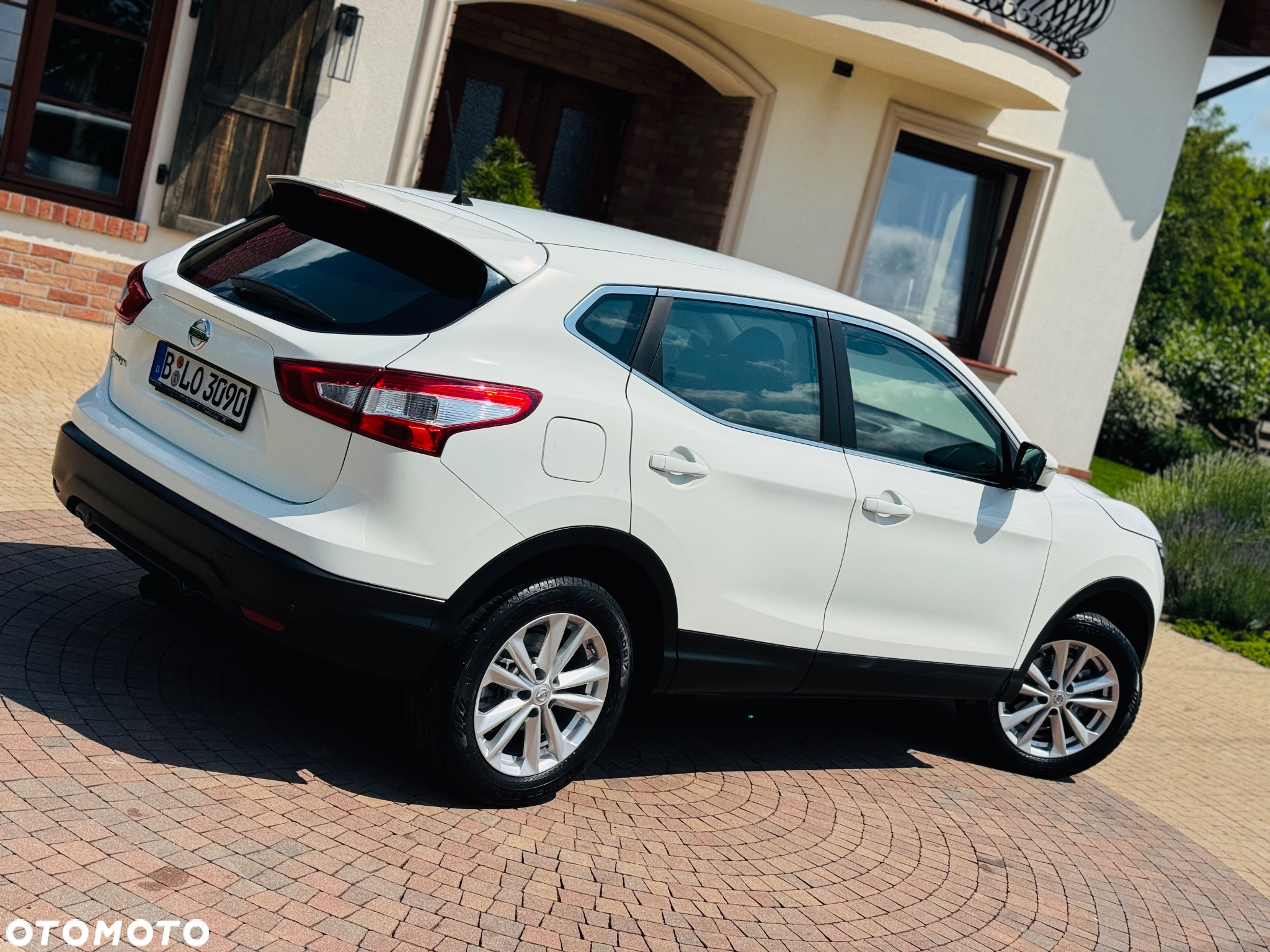 Nissan Qashqai 1.2 DIG-T N-Tec - 32