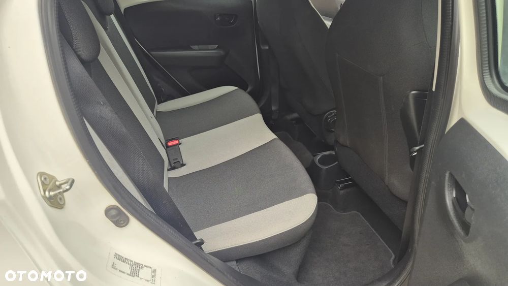 Toyota Aygo x-play - 17