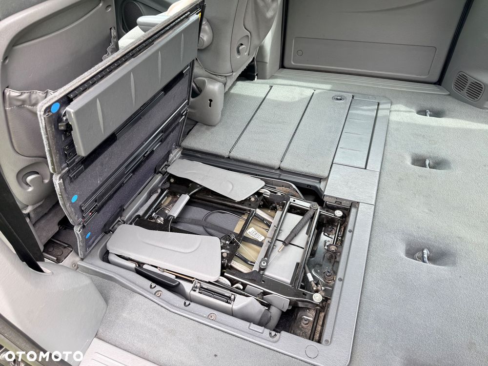 Chrysler Grand Voyager 2.8 CRD SE - 14