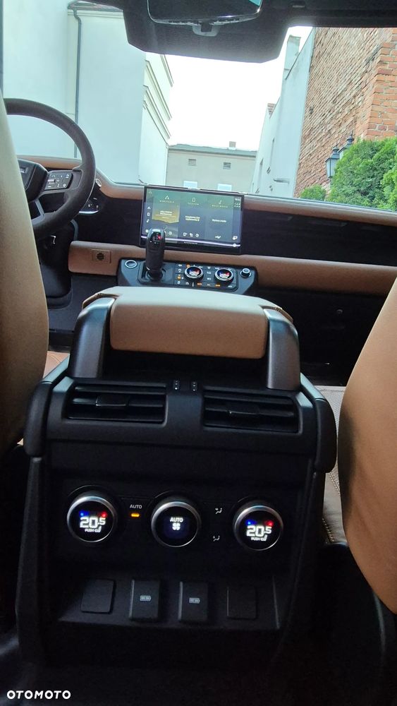 Land Rover Defender 110 5.0 P525 V8 - 13