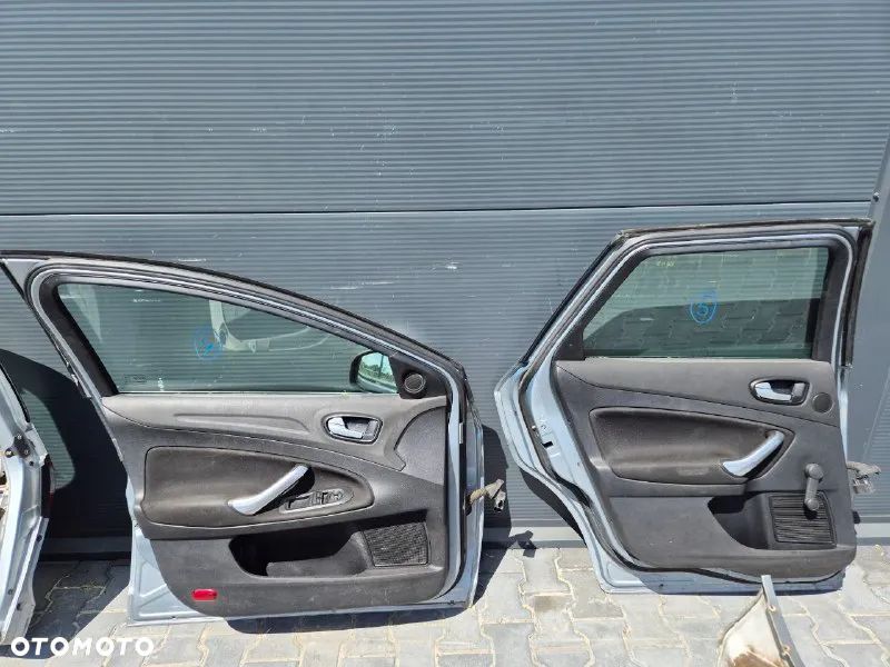 FORD MONDEO MK4 DRZWI / KLAPA / ZDERZAK / BŁOTNIK - 18