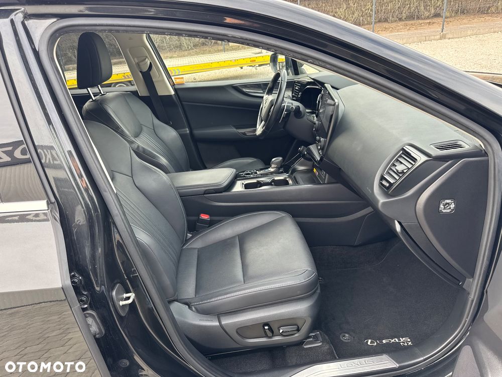 Lexus NX 350h Prestige AWD - 36