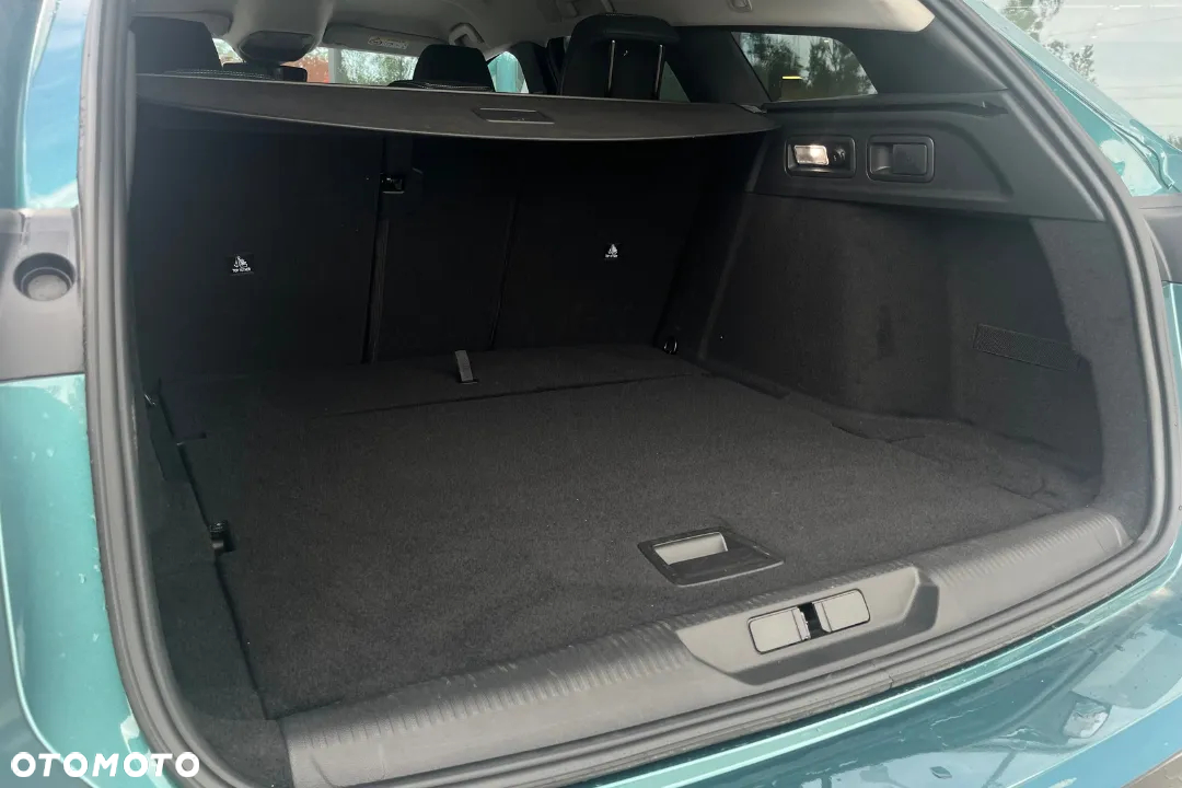 Peugeot 308 1.5 BlueHDi Allure S&S EAT8 - 33