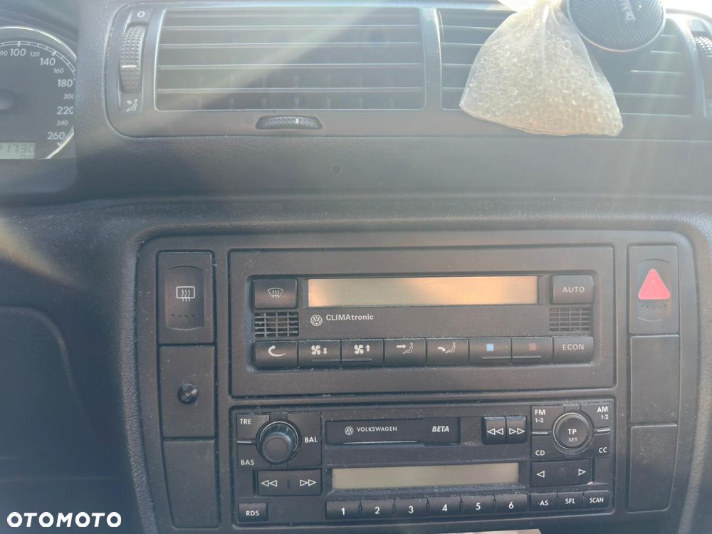 Volkswagen Passat 1.8T - 9