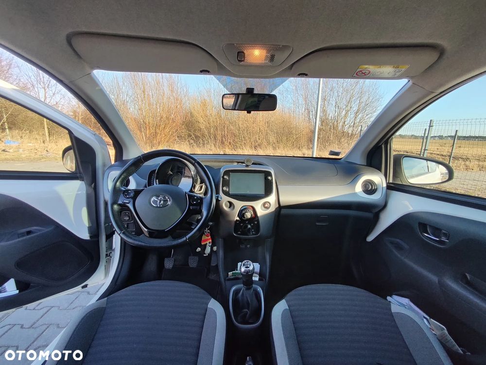 Toyota Aygo x-play - 7
