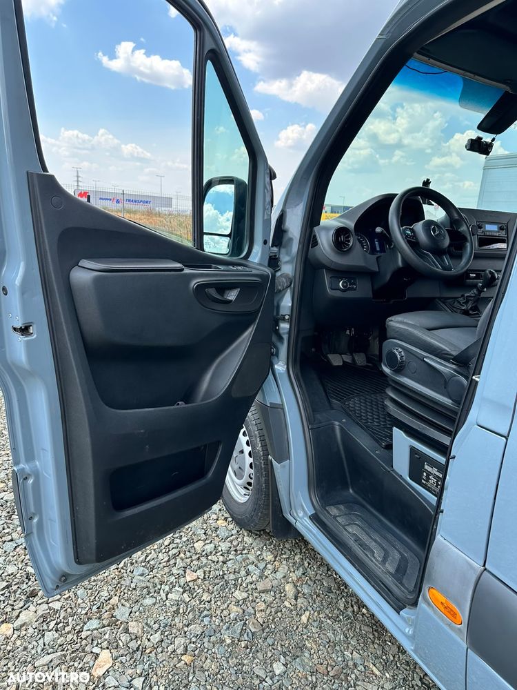 Mercedes-Benz Sprinter - 5