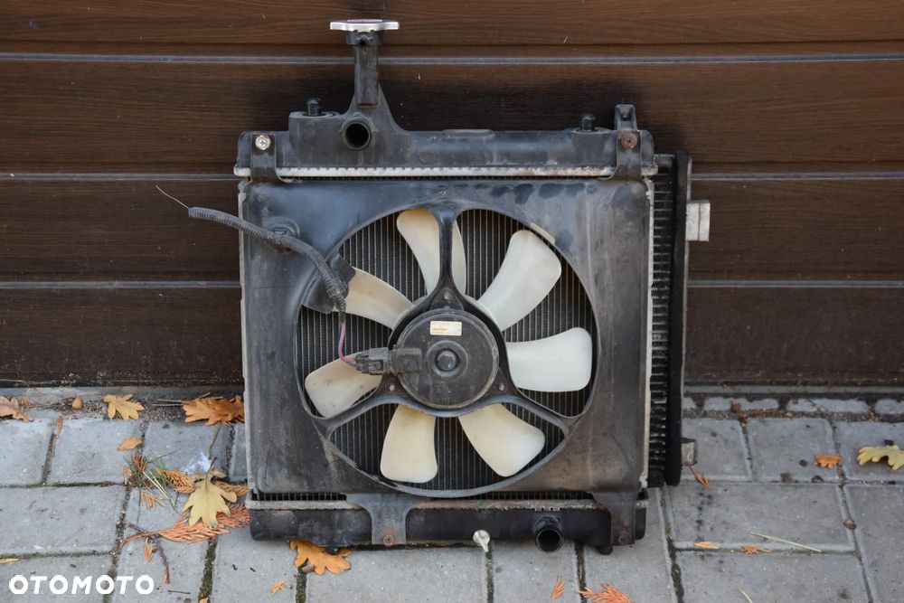 Suzuki Alto 09- Nissan Pixo CHŁODNICA WODY Klimy + Wentylator Komplet SR168000-7170 17700-68K00 - 1