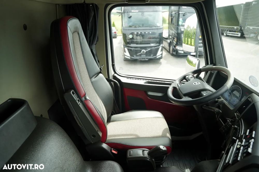 Volvo FMX 460 / 8x4 / BASCULATOR SPATE / CLAPETĂ HIDRAULICĂ / I-SHIFT / PERDĂ ELECTRICĂ / EURO 6 / - 30