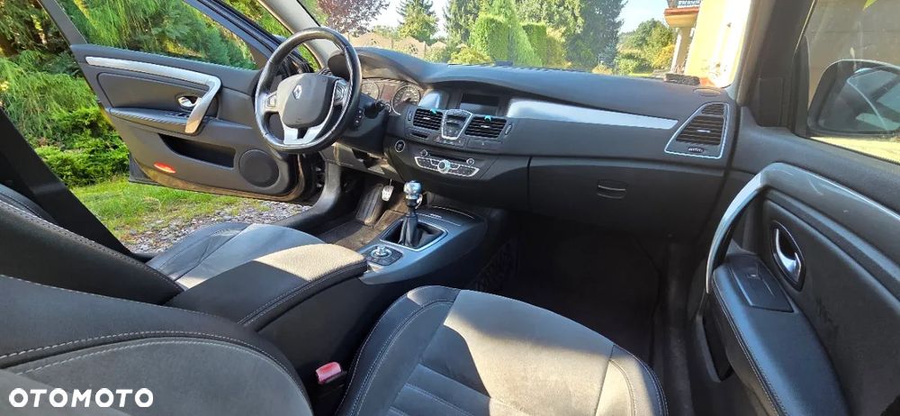 Renault Laguna Grandtour dCi 180 FAP GT - 12