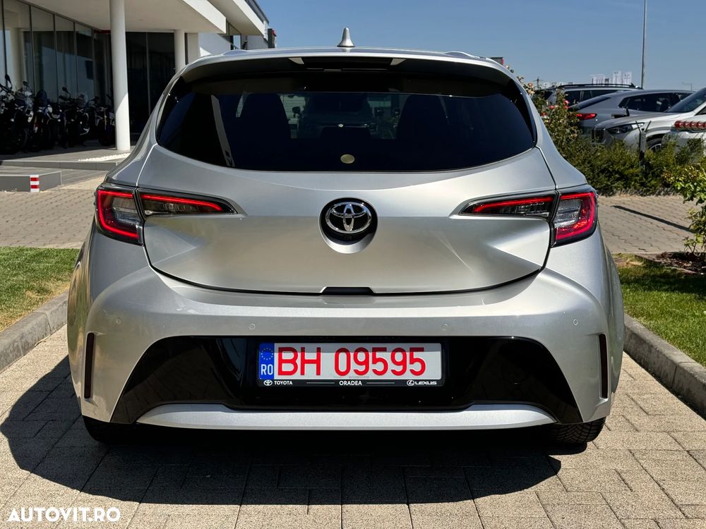 Toyota Corolla 1.8 Business Edition - 6